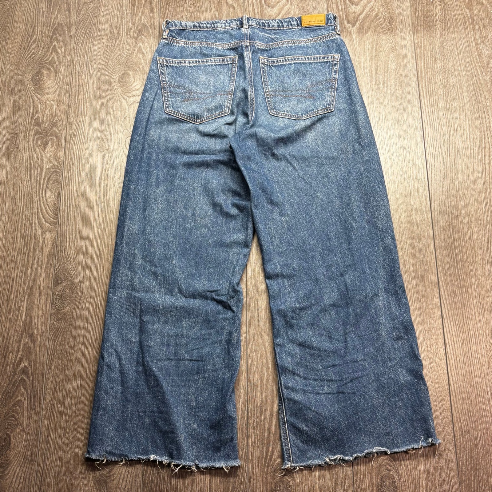 American Eagle Super High-Rise Baggy 30 Wide Leg Blue Denim Jeans Raw Hem Womens